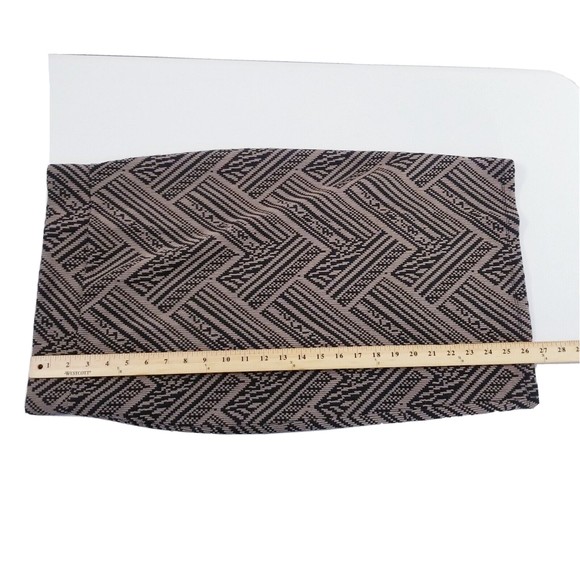 Olivia Blu Geometric Stretch Skirt Women Size Small Textured - Picture 11 of 12